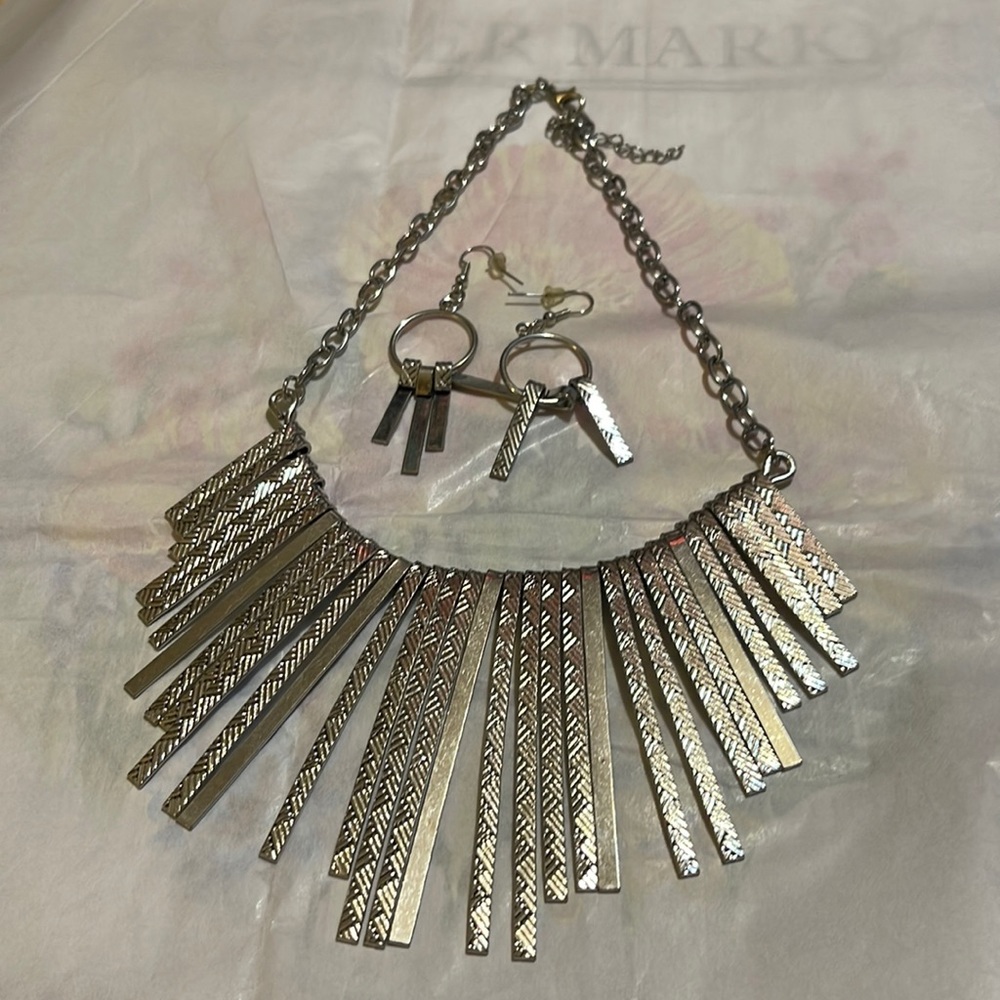 Necklace Set